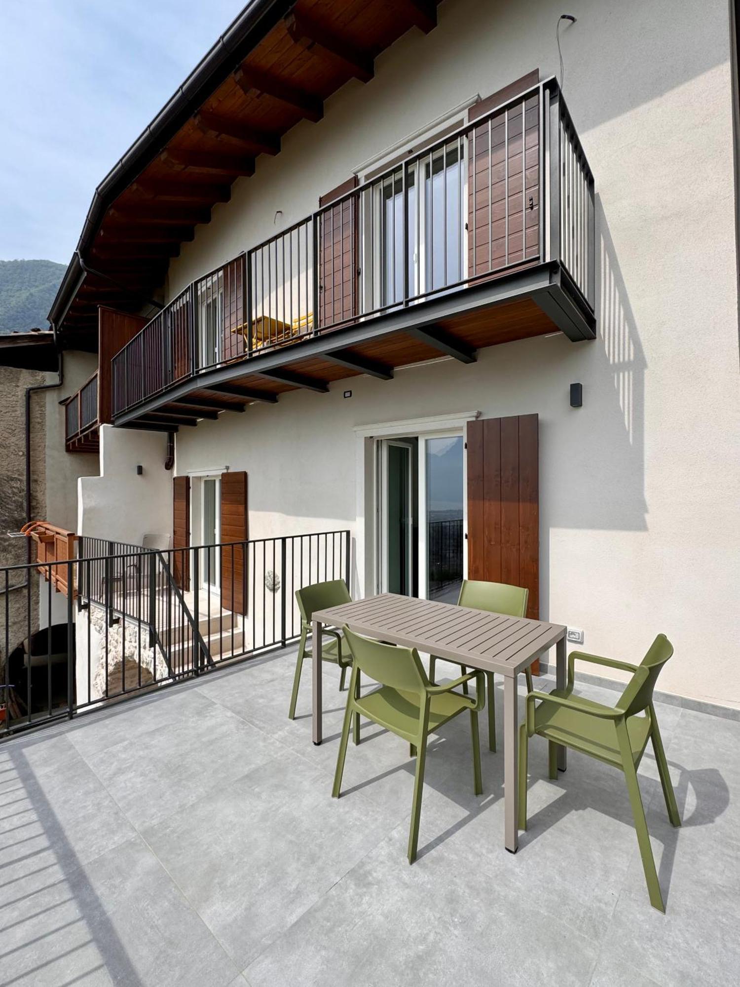 Eco Garda Hill Apartment Tenno Ngoại thất bức ảnh