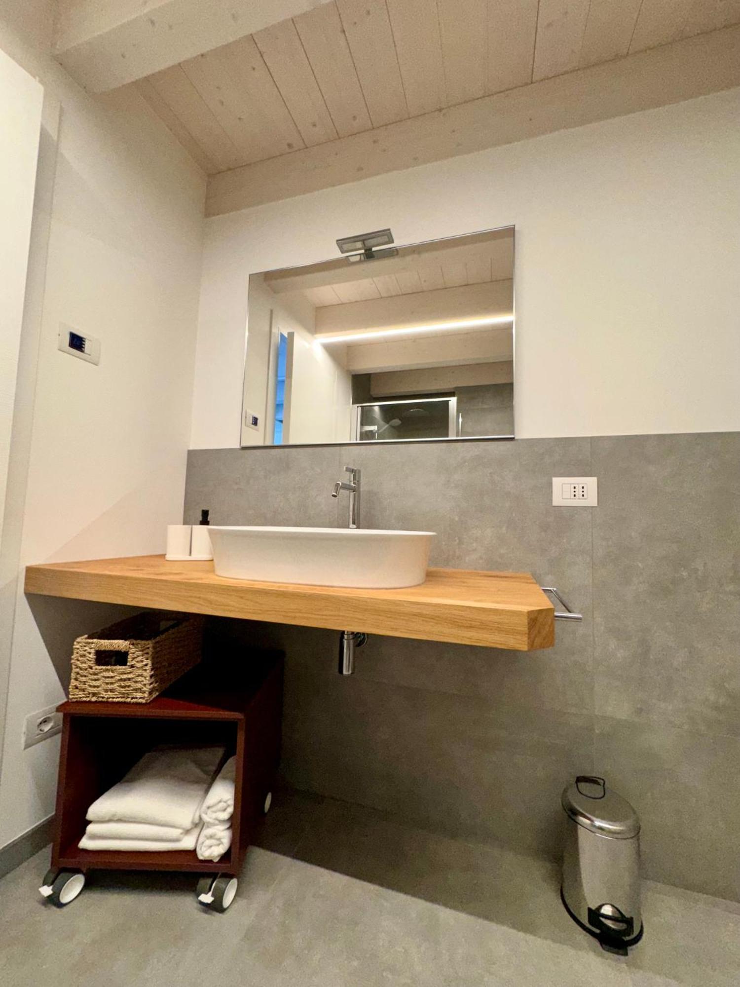 Eco Garda Hill Apartment Tenno Ngoại thất bức ảnh