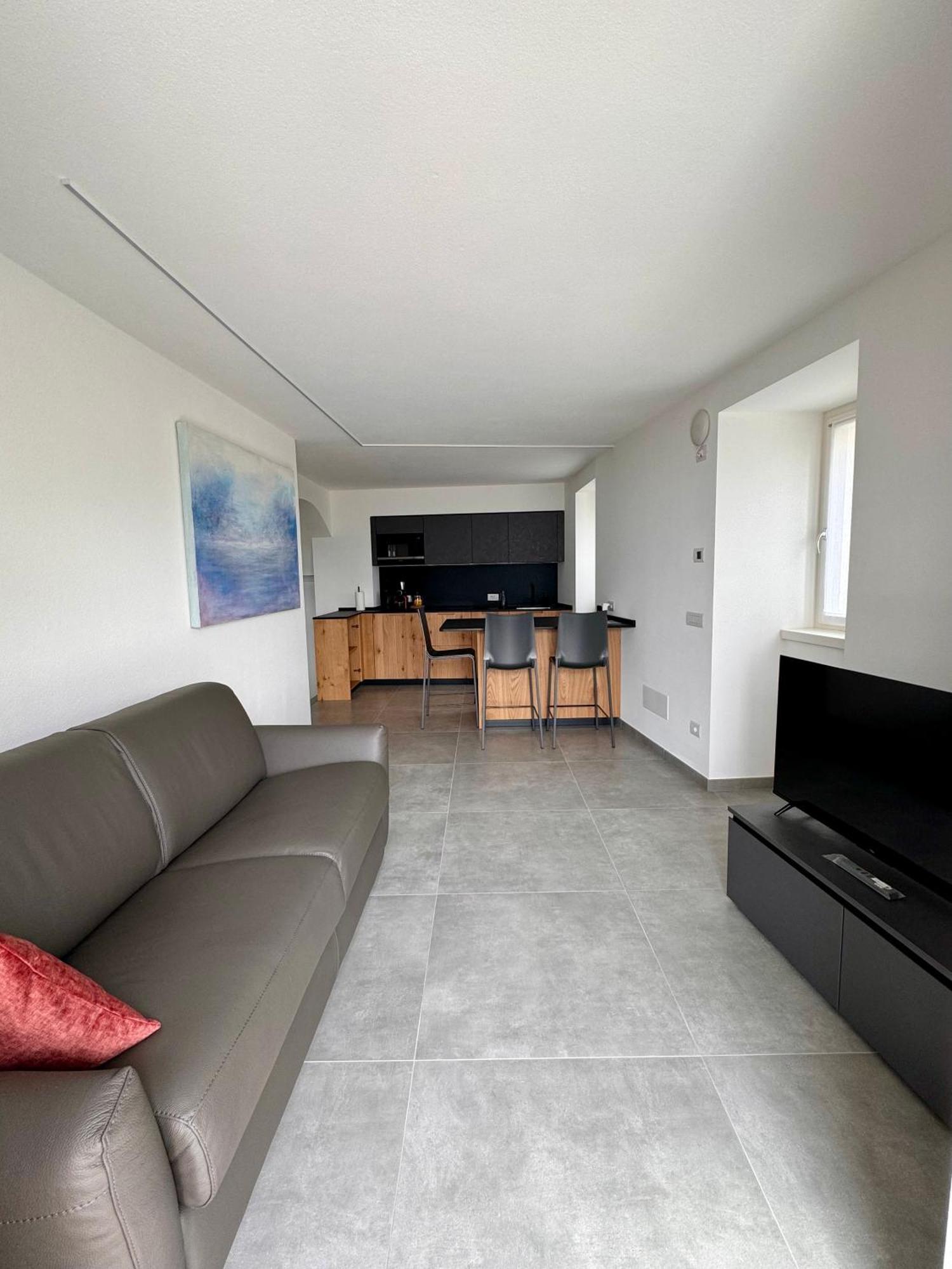Eco Garda Hill Apartment Tenno Ngoại thất bức ảnh